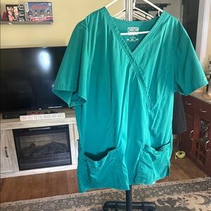 Cherokee Teal Scrub Top with Pockets